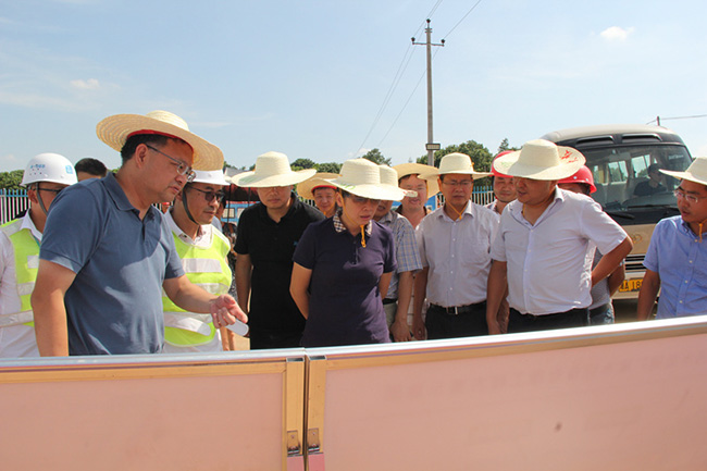 長(zhǎng)沙市副市長(zhǎng)廖建華調(diào)研我公司供管的岳麓污水處理廠尾水排放項(xiàng)目 長(zhǎng)沙市副市長(zhǎng)廖建華調(diào)研我公司供管的岳麓污水處理廠尾水排放項(xiàng)目