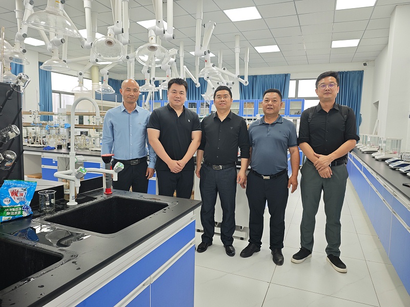 湖南天卓管業(yè)與湖南第一師范學(xué)院簽署校企產(chǎn)學(xué)研戰(zhàn)略合作協(xié)議 湖南天卓管業(yè)與湖南第一師范學(xué)院簽署校企產(chǎn)學(xué)研戰(zhàn)略合作協(xié)議